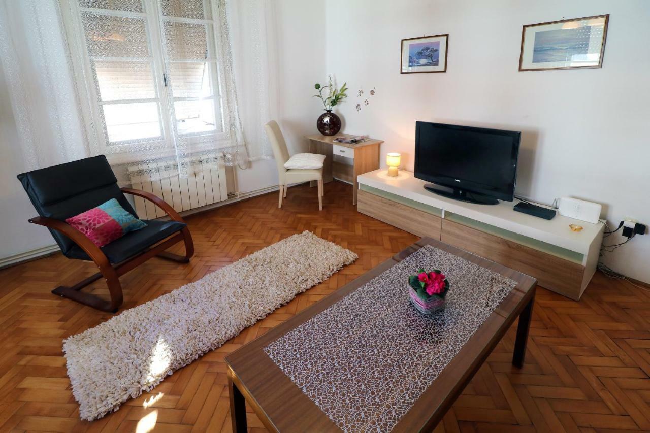 Arena Festival Apartment Pula Exterior photo